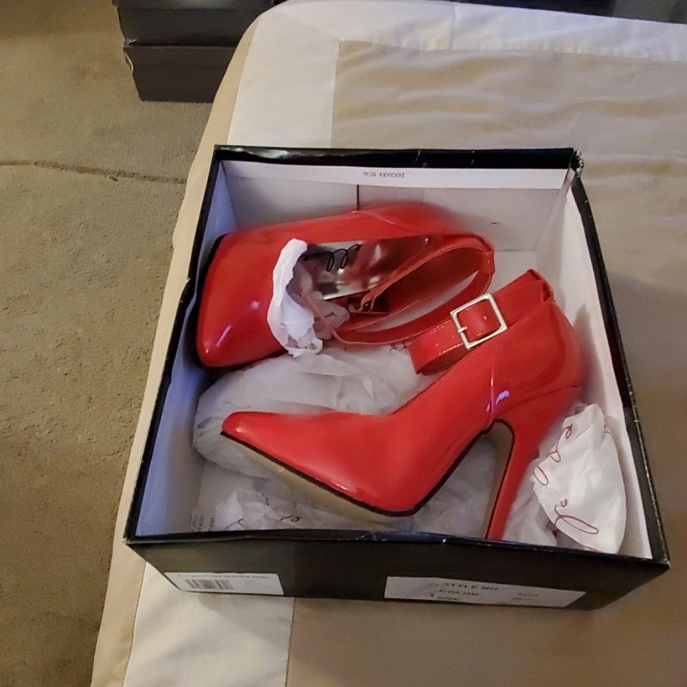 Womens shoes